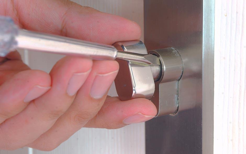 comment ouvrire une porte Gonesse